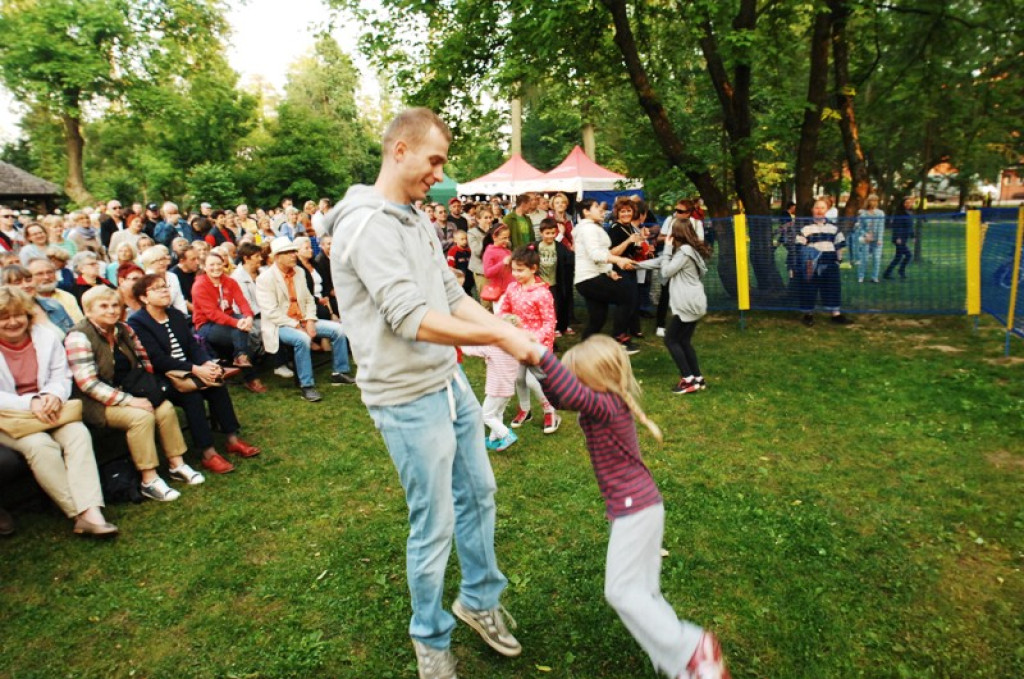Powitanie lata w nowotarskim miejskim parku
