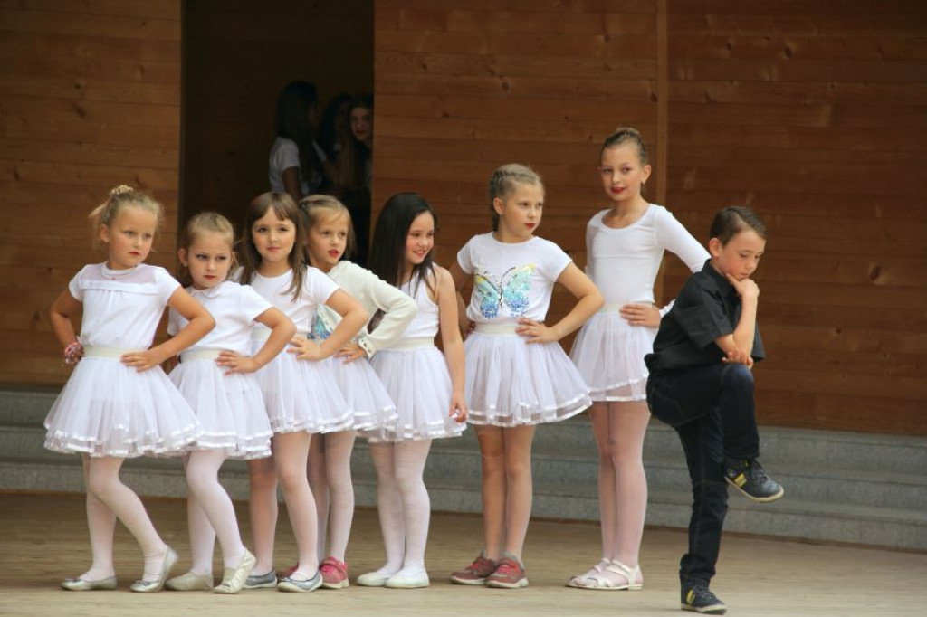 Biegnie przez całą Polskę dla Ani