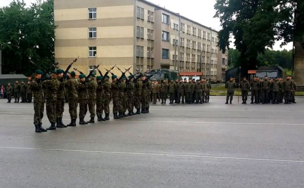 Nowotarscy kadeci na święcie jednostki patronackiej w Krakowie