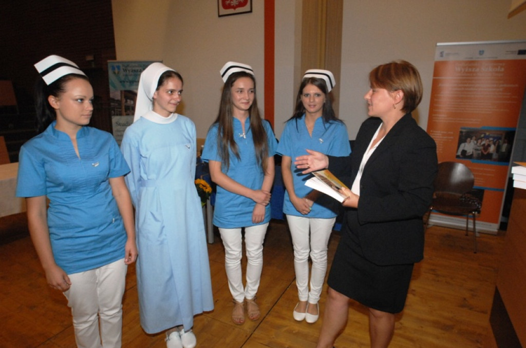 Nowe kadry pielęgniarek opuszczają mury „Podhalańskiej Wyższej”