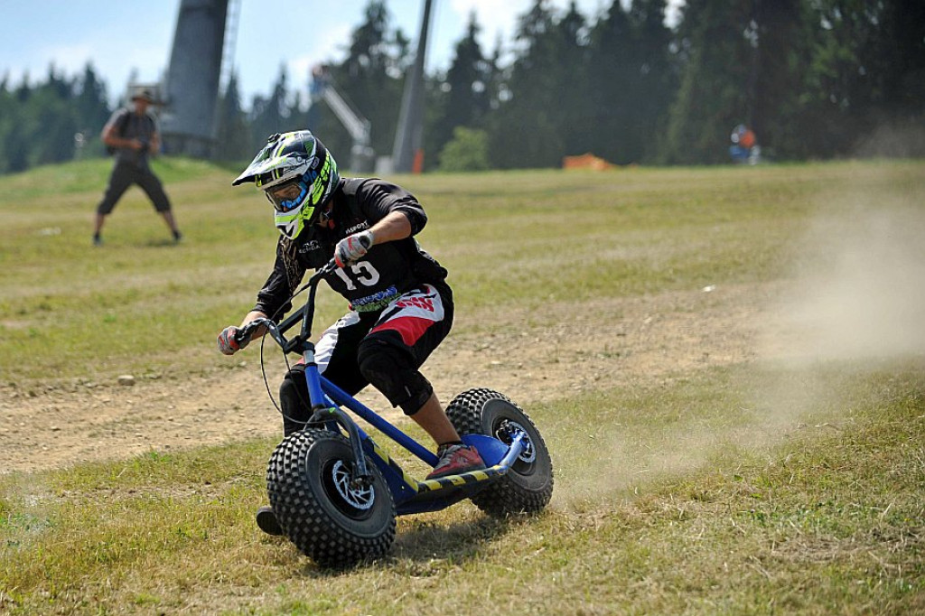 Białka Tarzańska: Cross Monster i eksplozja kolorów