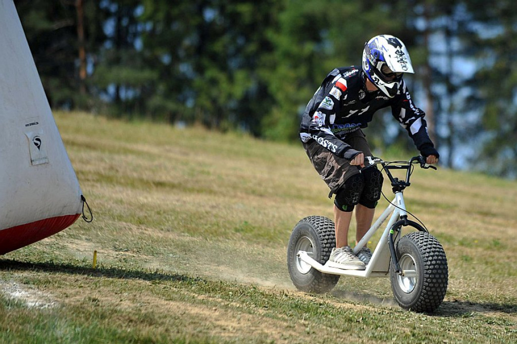 Białka Tarzańska: Cross Monster i eksplozja kolorów