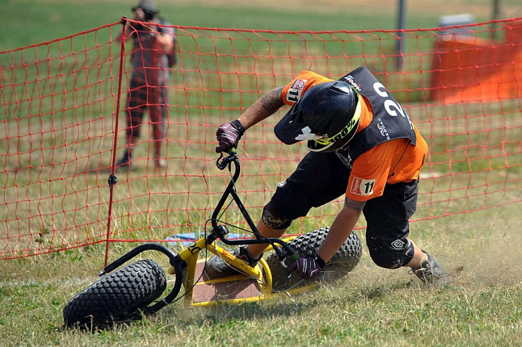 Białka Tarzańska: Cross Monster i eksplozja kolorów