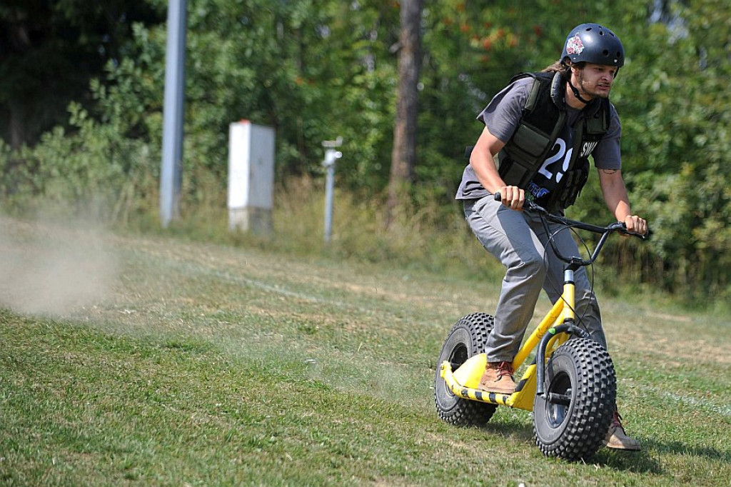 Białka Tarzańska: Cross Monster i eksplozja kolorów