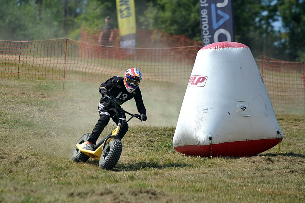 Białka Tarzańska: Cross Monster i eksplozja kolorów