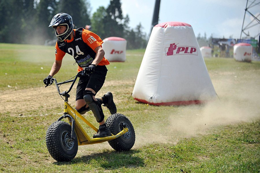 Białka Tarzańska: Cross Monster i eksplozja kolorów