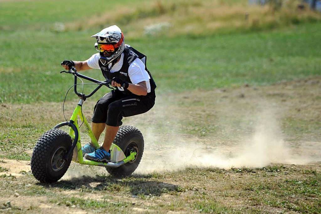 Białka Tarzańska: Cross Monster i eksplozja kolorów