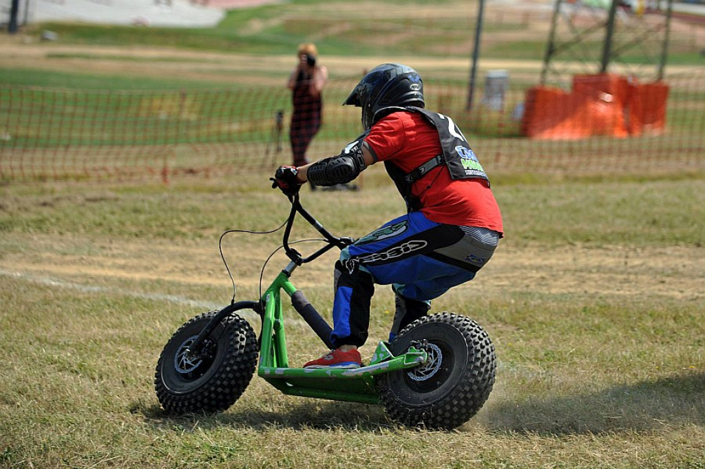 Białka Tarzańska: Cross Monster i eksplozja kolorów