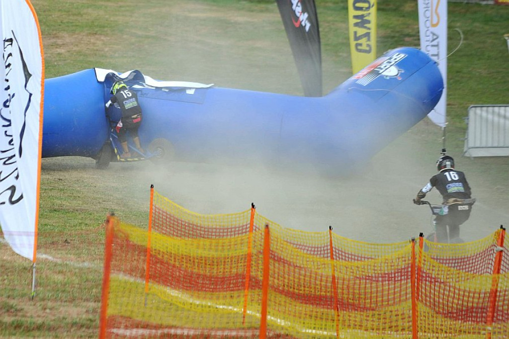 Białka Tarzańska: Cross Monster i eksplozja kolorów