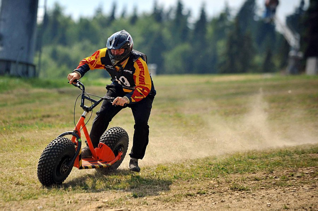 Białka Tarzańska: Cross Monster i eksplozja kolorów