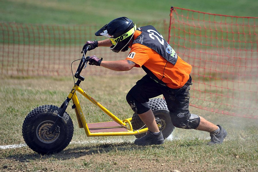 Białka Tarzańska: Cross Monster i eksplozja kolorów