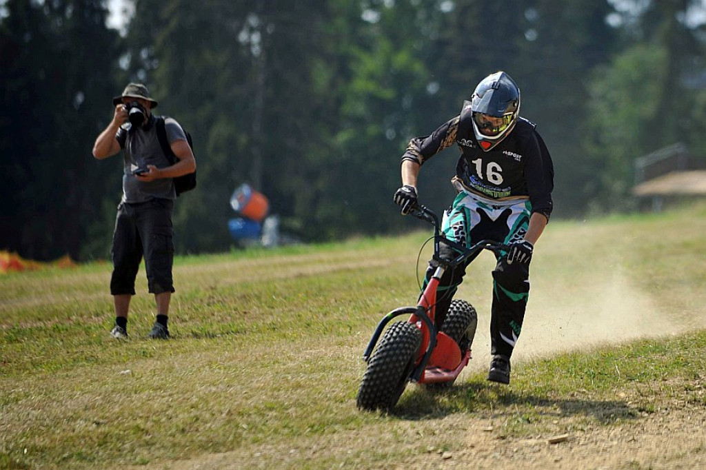 Białka Tarzańska: Cross Monster i eksplozja kolorów
