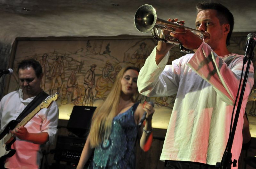 Sokół Orkestar w Muzycznej Grocie