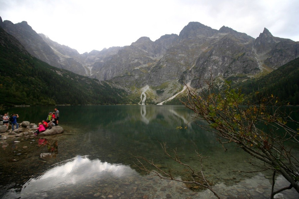 Morskie Oko i Czarny Staw pod Rysami w piątkowe popołudnie