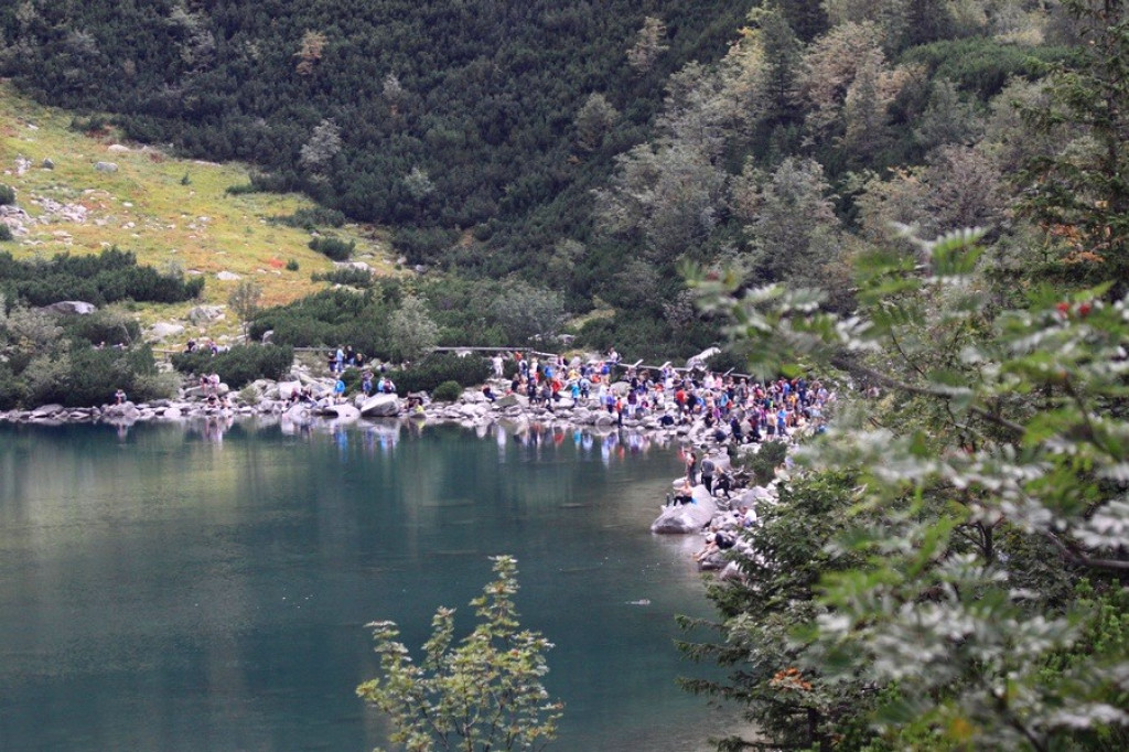 Morskie Oko i Czarny Staw pod Rysami w piątkowe popołudnie