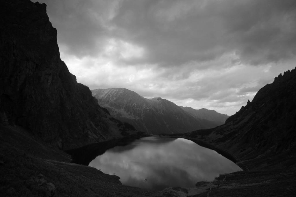 Morskie Oko i Czarny Staw pod Rysami w piątkowe popołudnie