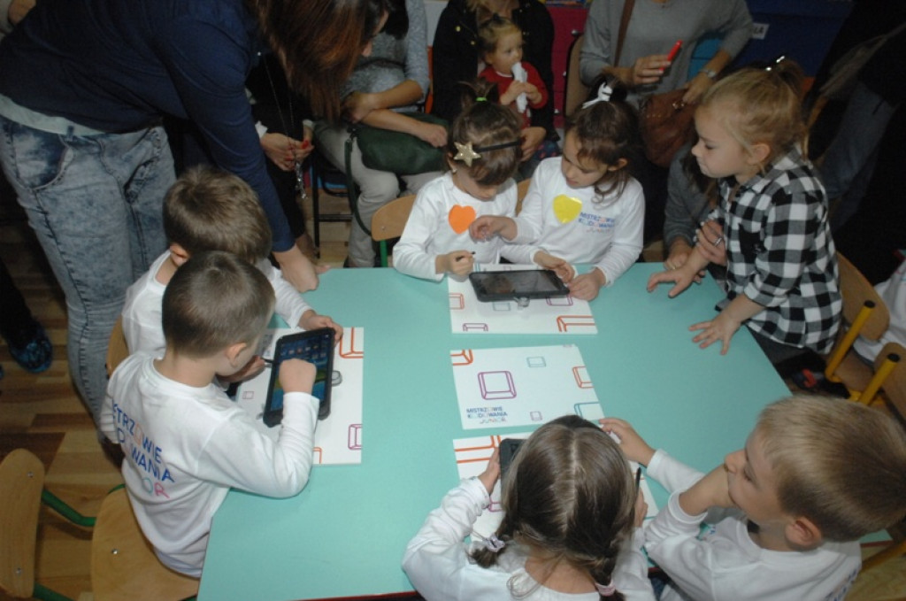„Mistrzowie Kodowania Junior” - inauguracja pilotażowego programu w nowotarskim Przedszkolu nr 4