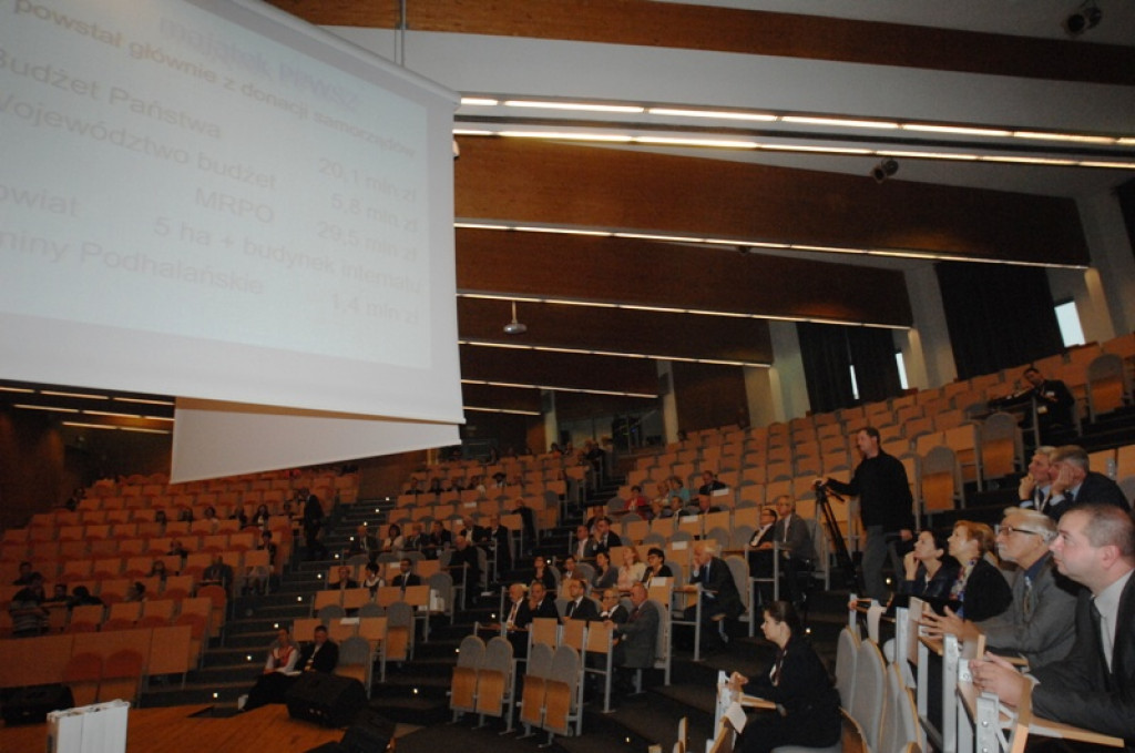 Stypendia dla studentów „Podhalańskiej Wyższej” wręczone