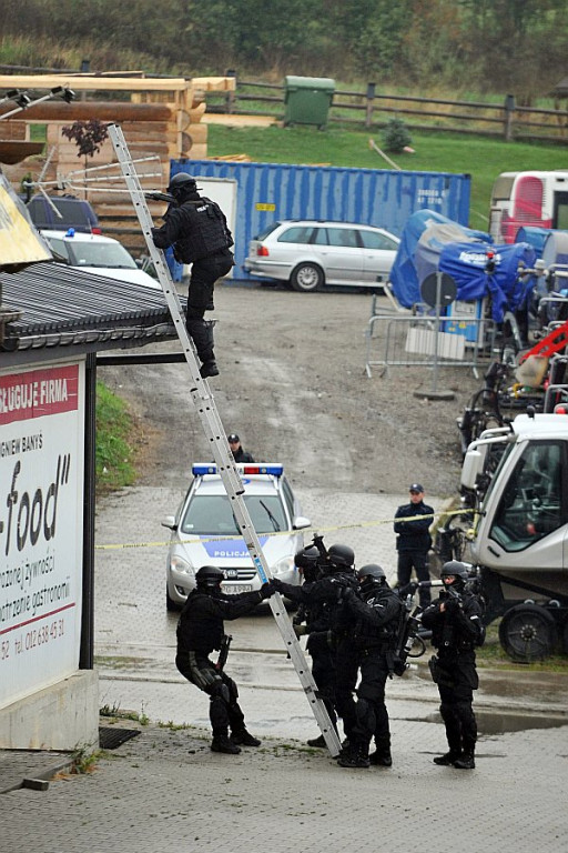 Ćwiczenia antyterrorystyczne na Kotelnicy Białczańskiej
