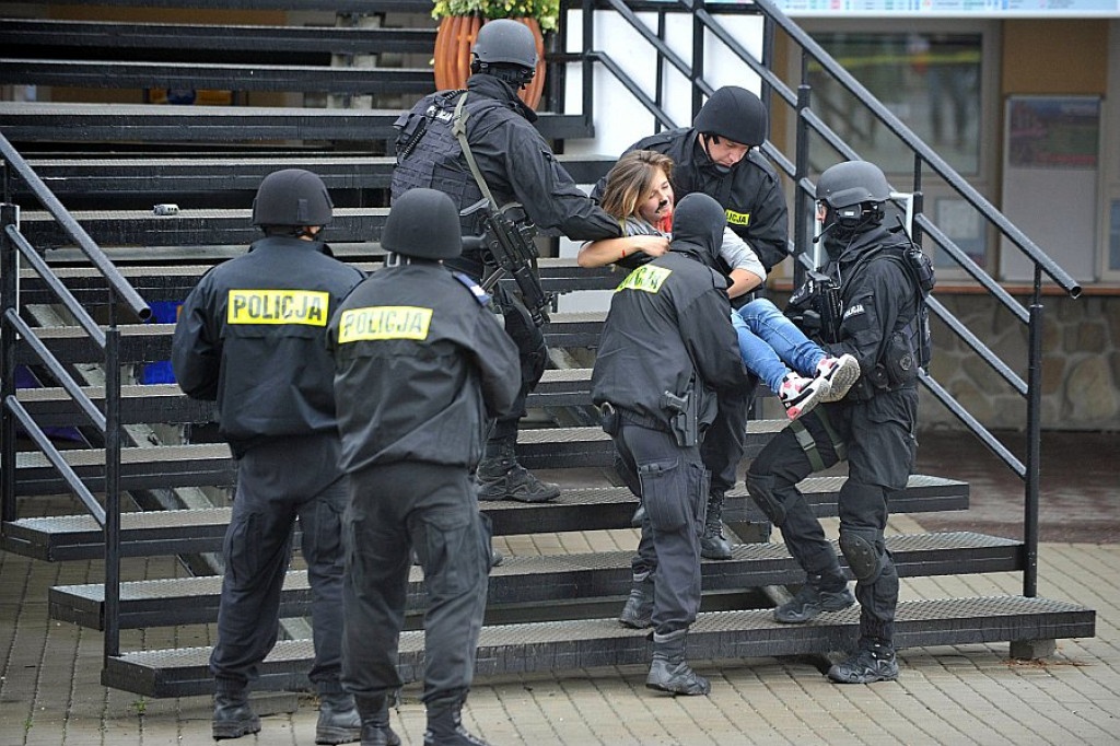 Ćwiczenia antyterrorystyczne na Kotelnicy Białczańskiej