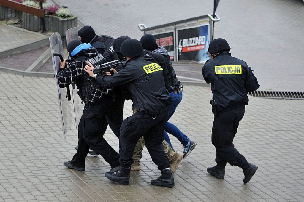 Ćwiczenia antyterrorystyczne na Kotelnicy Białczańskiej