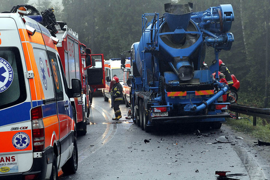 Tragedia na zakopiance. Uważajcie na fatalne warunki na drogach
