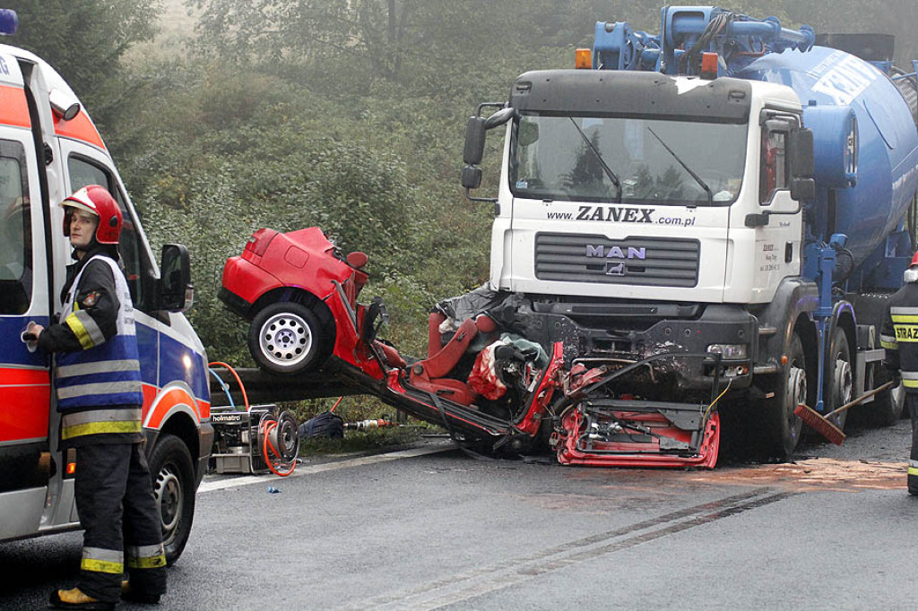 Tragedia na zakopiance. Uważajcie na fatalne warunki na drogach