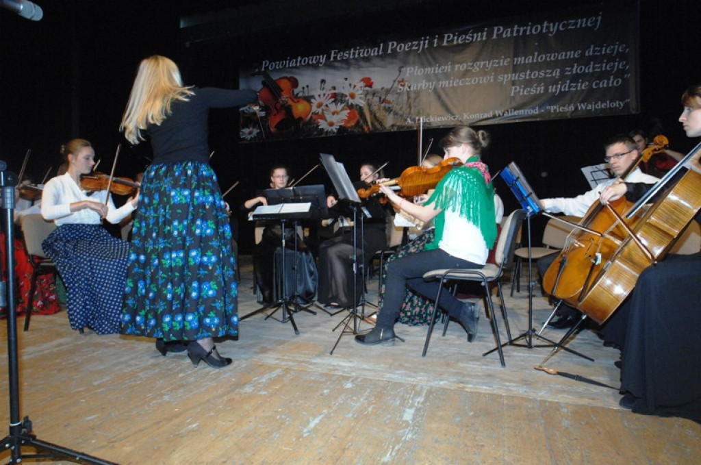 II Powiatowy Festiwal Poezji i Pieśni Patriotycznej w Nowym Targu