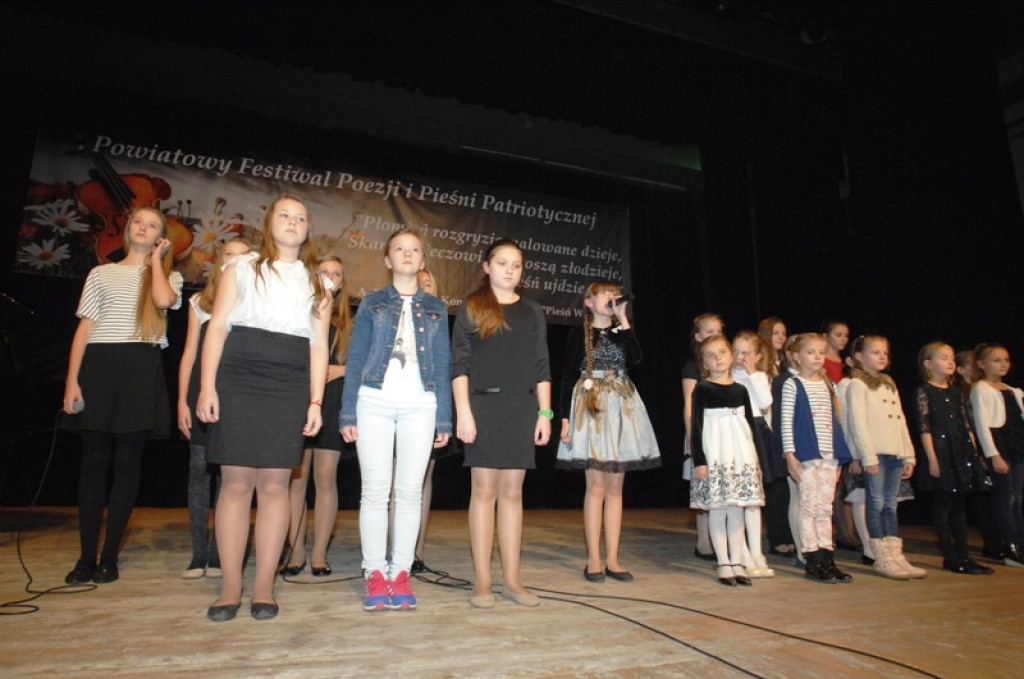 II Powiatowy Festiwal Poezji i Pieśni Patriotycznej w Nowym Targu