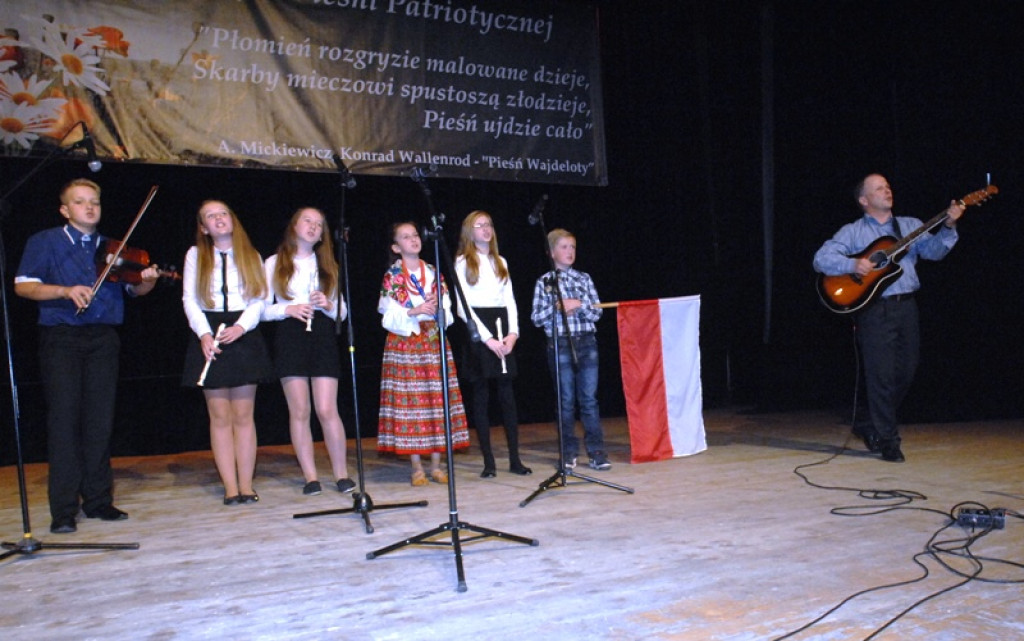 II Powiatowy Festiwal Poezji i Pieśni Patriotycznej w Nowym Targu