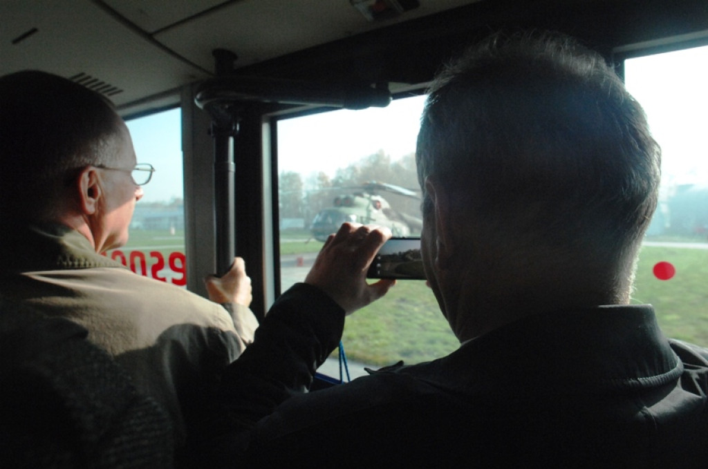 Nowotarskie samorządy na wycieczce w Balicach