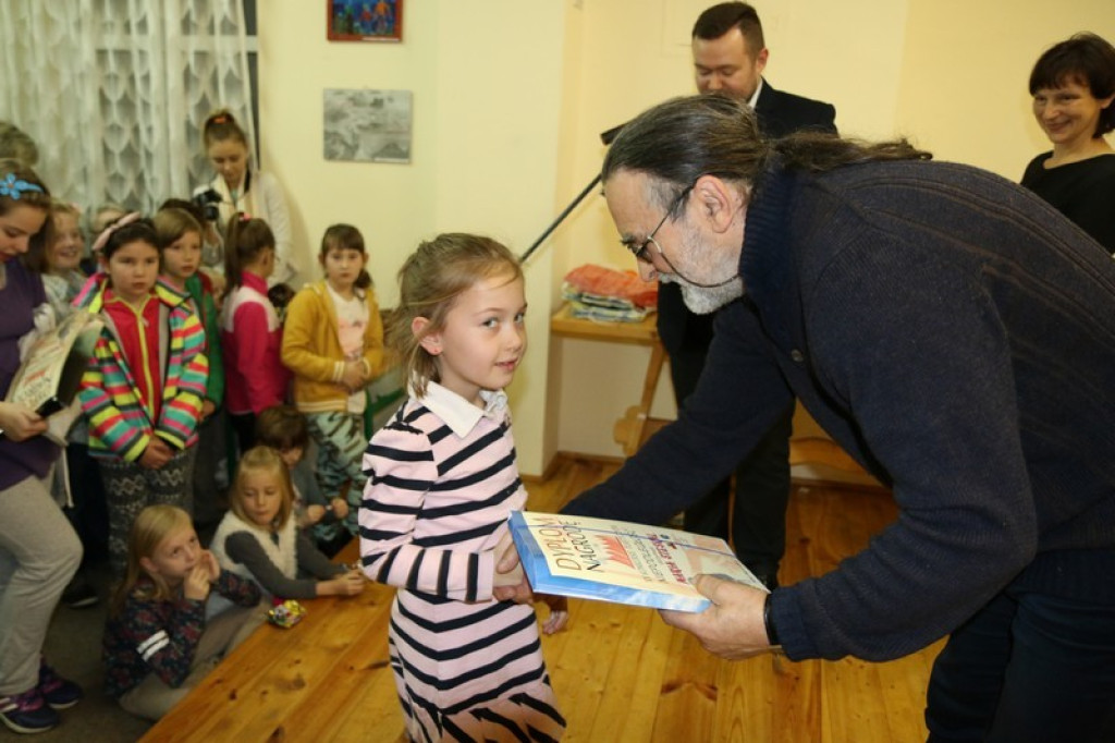 Wernisaż pokonkursowej wystawy konkursu „Niepodległość” w nowotarskim PCK