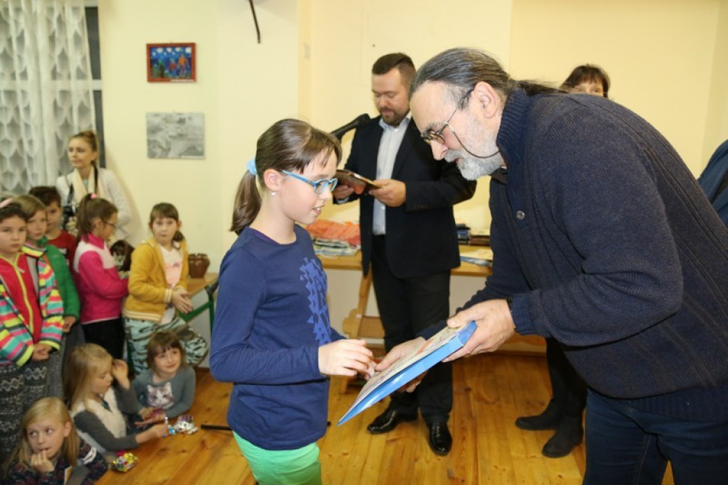 Wernisaż pokonkursowej wystawy konkursu „Niepodległość” w nowotarskim PCK