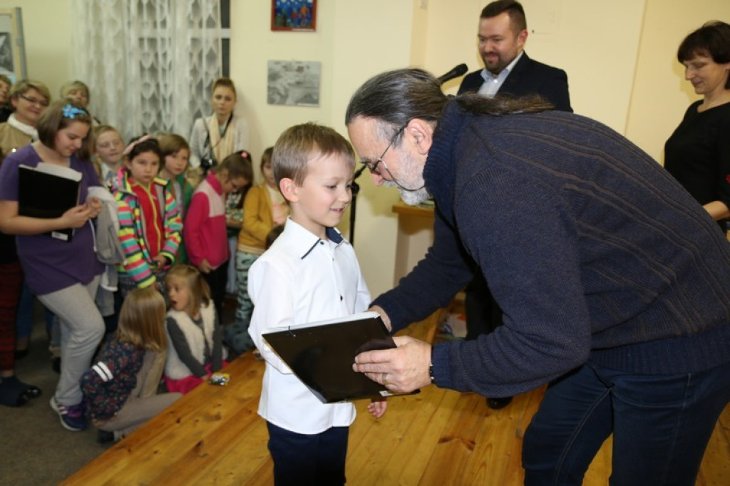 Wernisaż pokonkursowej wystawy konkursu „Niepodległość” w nowotarskim PCK