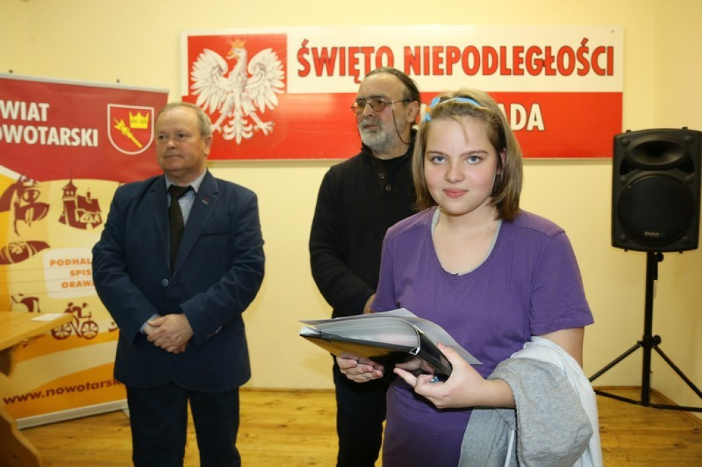 Wernisaż pokonkursowej wystawy konkursu „Niepodległość” w nowotarskim PCK
