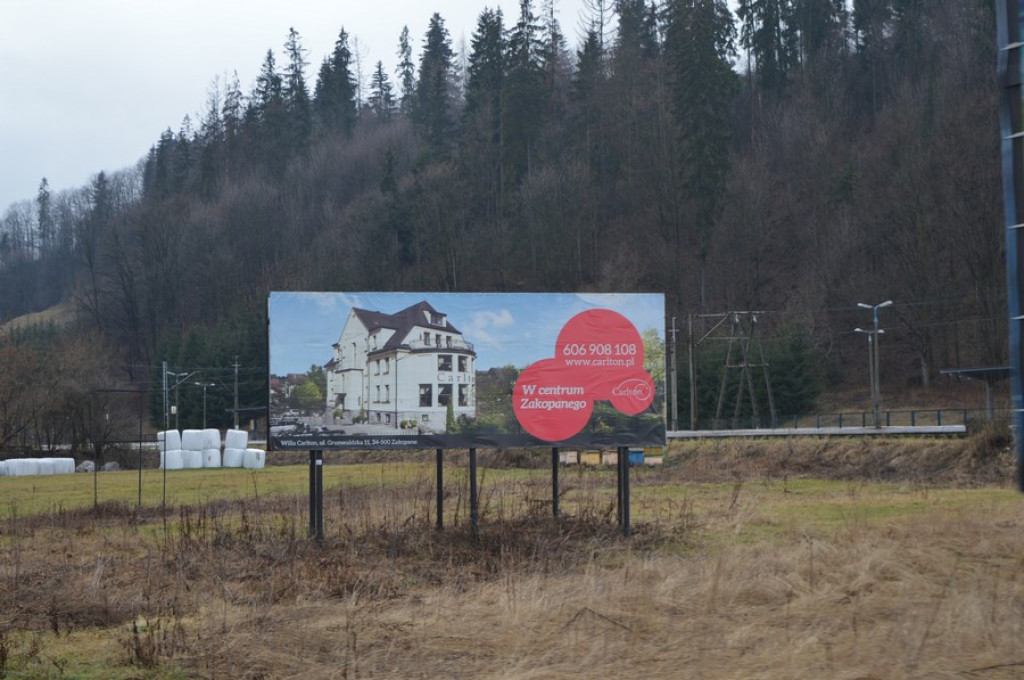 Galeria pełna reklam