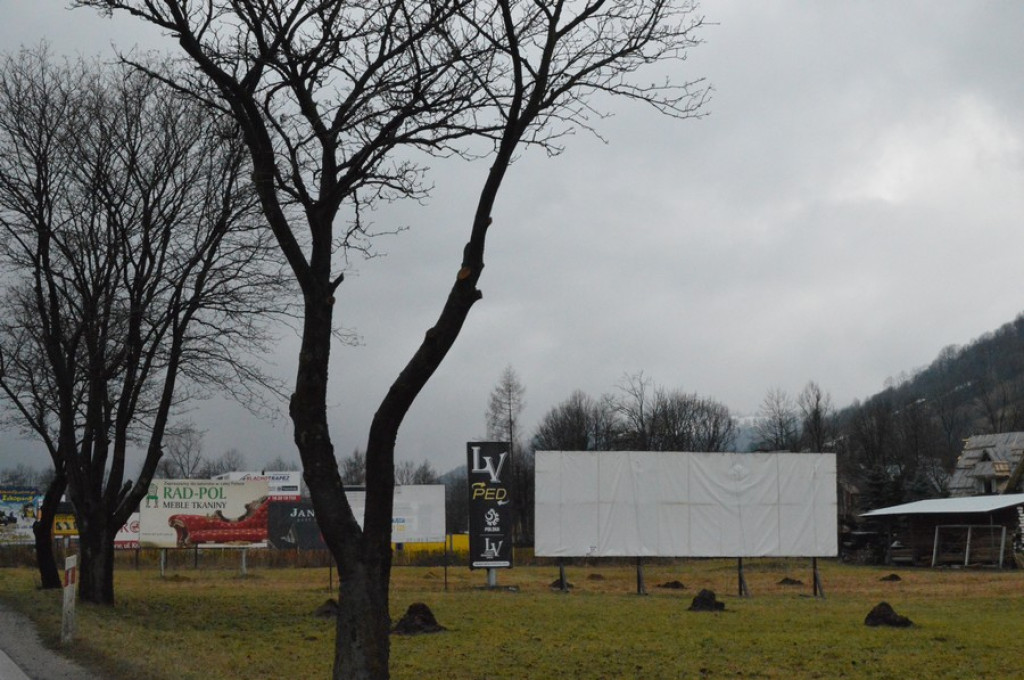 Galeria pełna reklam