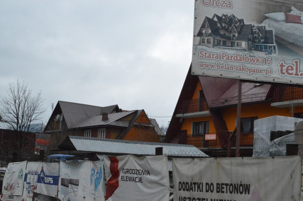 Galeria pełna reklam