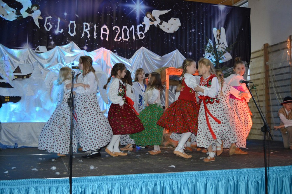 Anioły, pasterze i pokłon u żłóbka