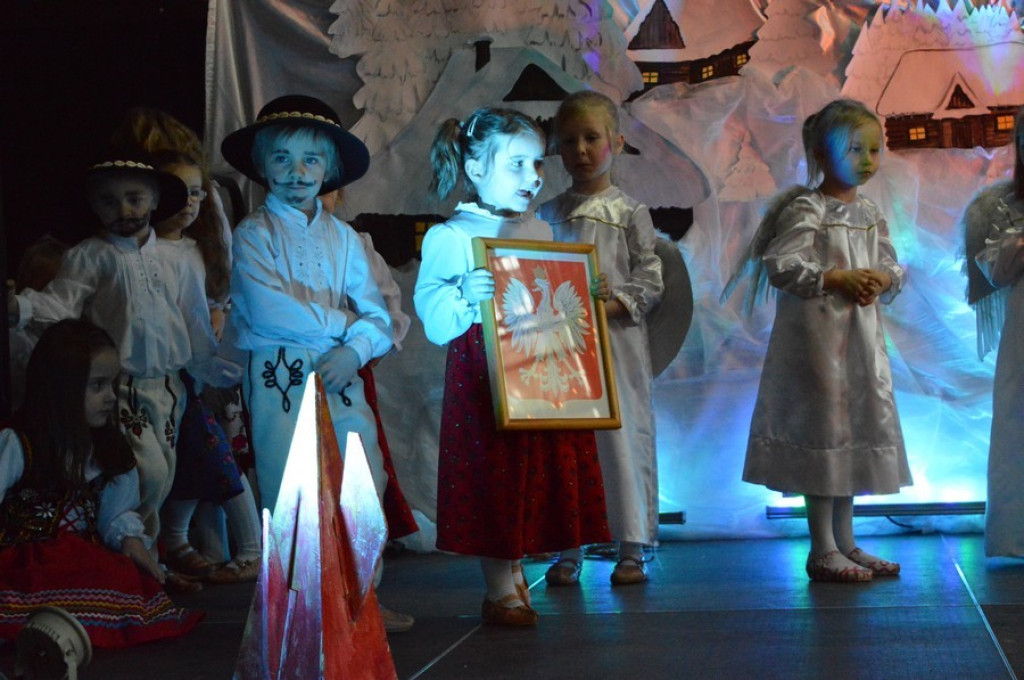 Anioły, pasterze i pokłon u żłóbka