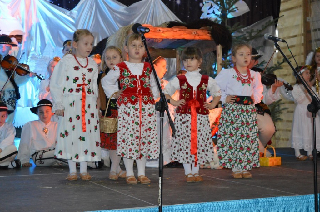 Anioły, pasterze i pokłon u żłóbka