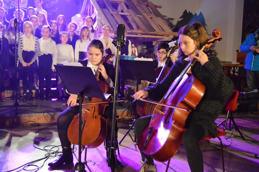 Kolędy, jazz i jubileusz szkoły