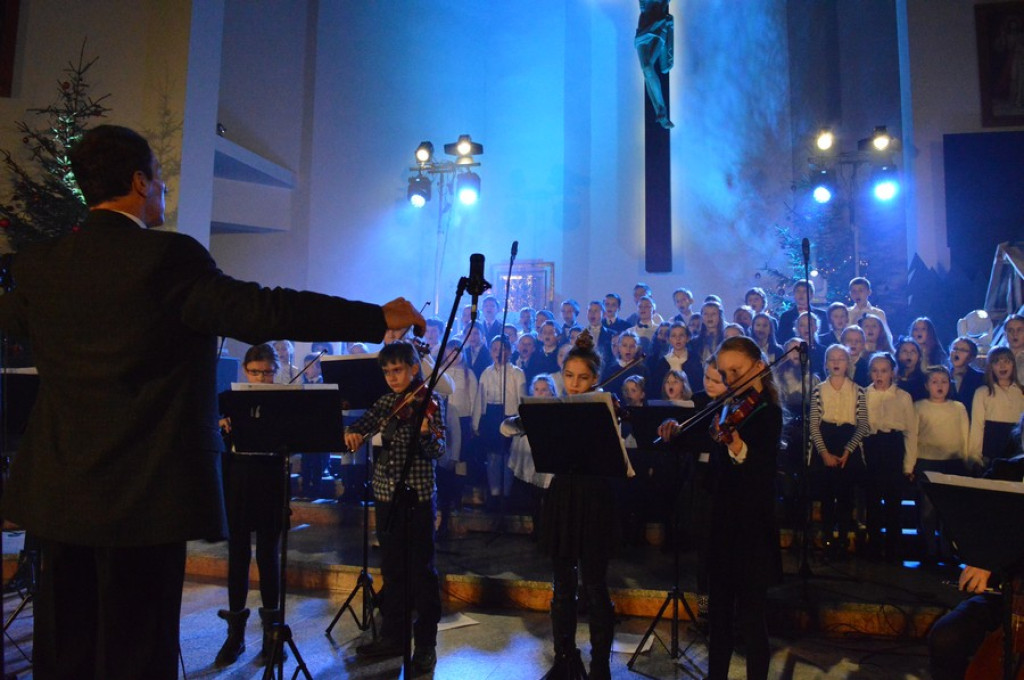 Kolędy, jazz i jubileusz szkoły