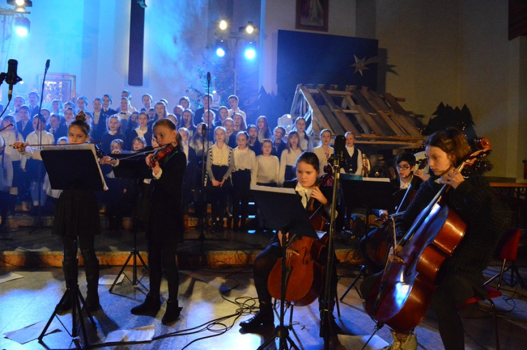 Kolędy, jazz i jubileusz szkoły