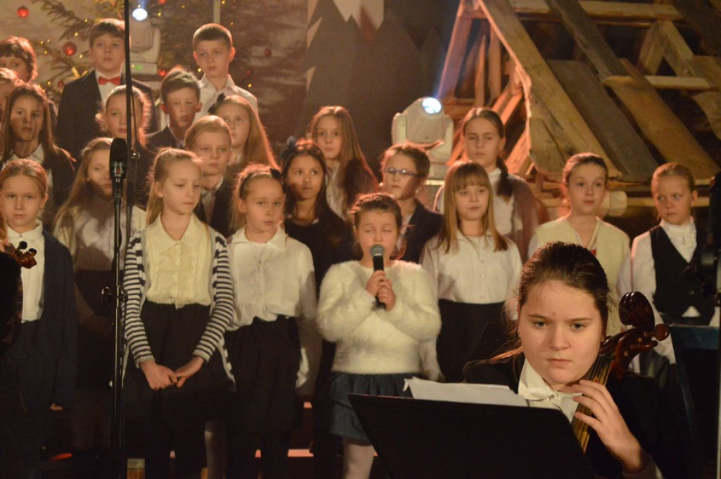 Kolędy, jazz i jubileusz szkoły