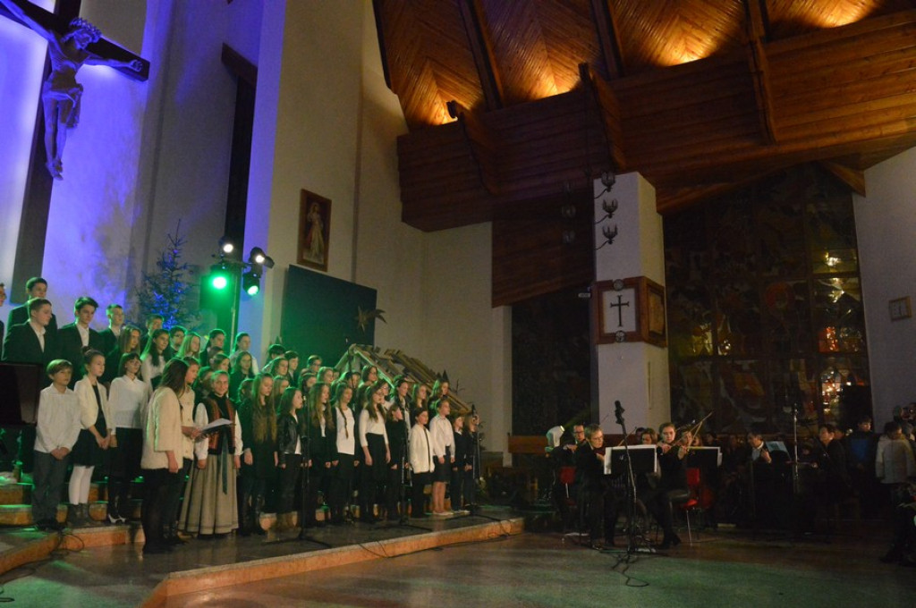 Kolędy, jazz i jubileusz szkoły
