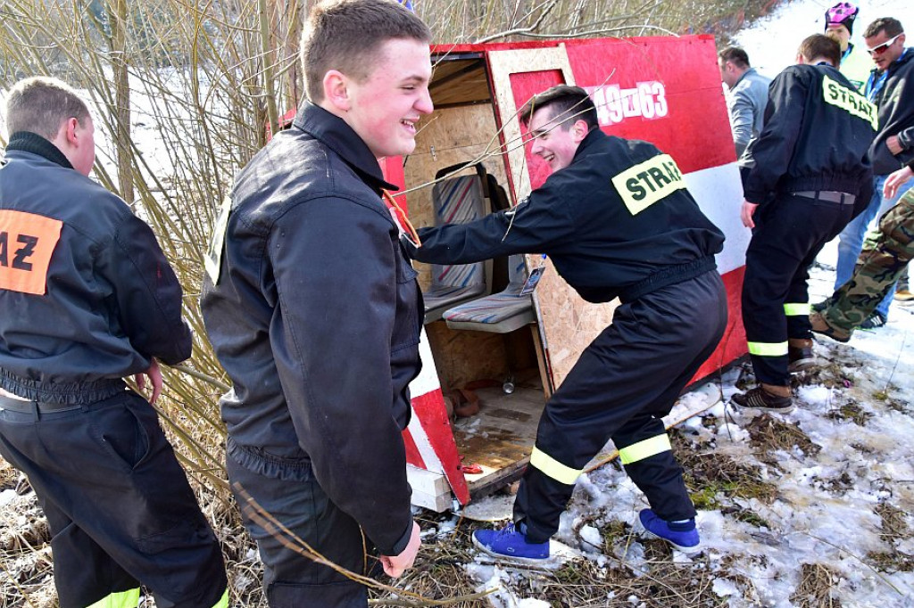 W Białce Tatrzańskiej spłonęło auto szejków z Kuwejtu