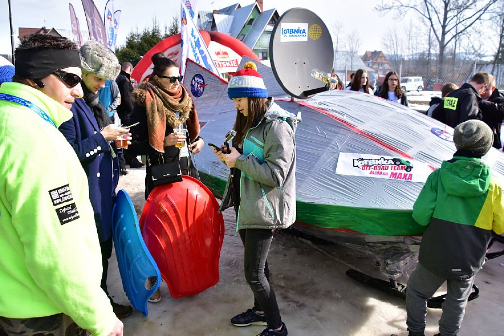 W Białce Tatrzańskiej spłonęło auto szejków z Kuwejtu