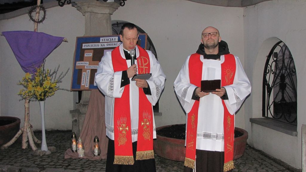 Krzyż na ulicach