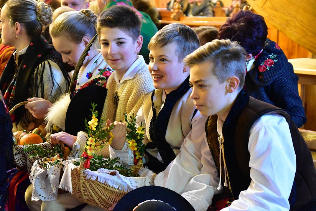 Wielka Sobota: Święcenie pokarmów w Poroninie